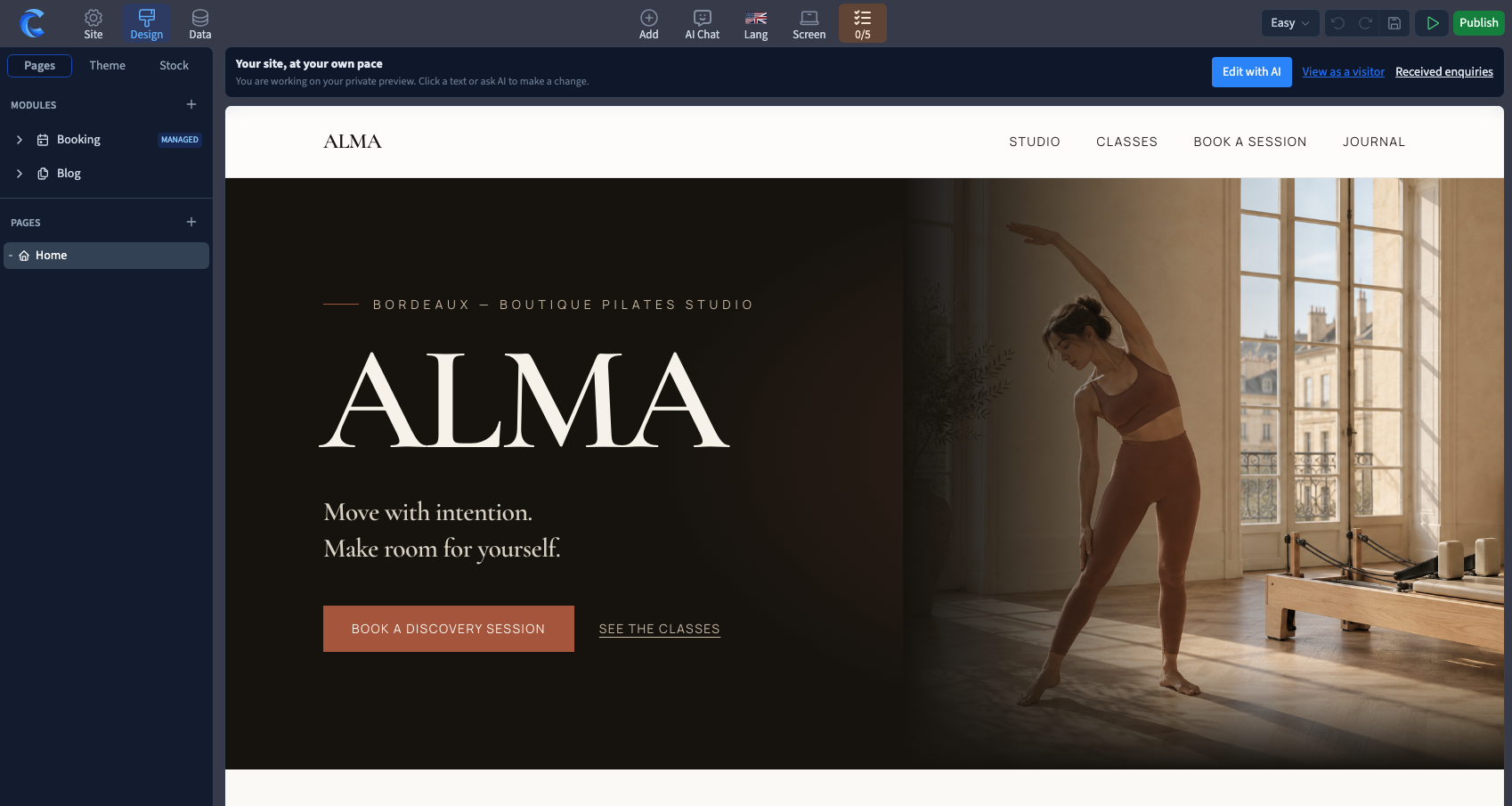 Communik editor open on a demo site